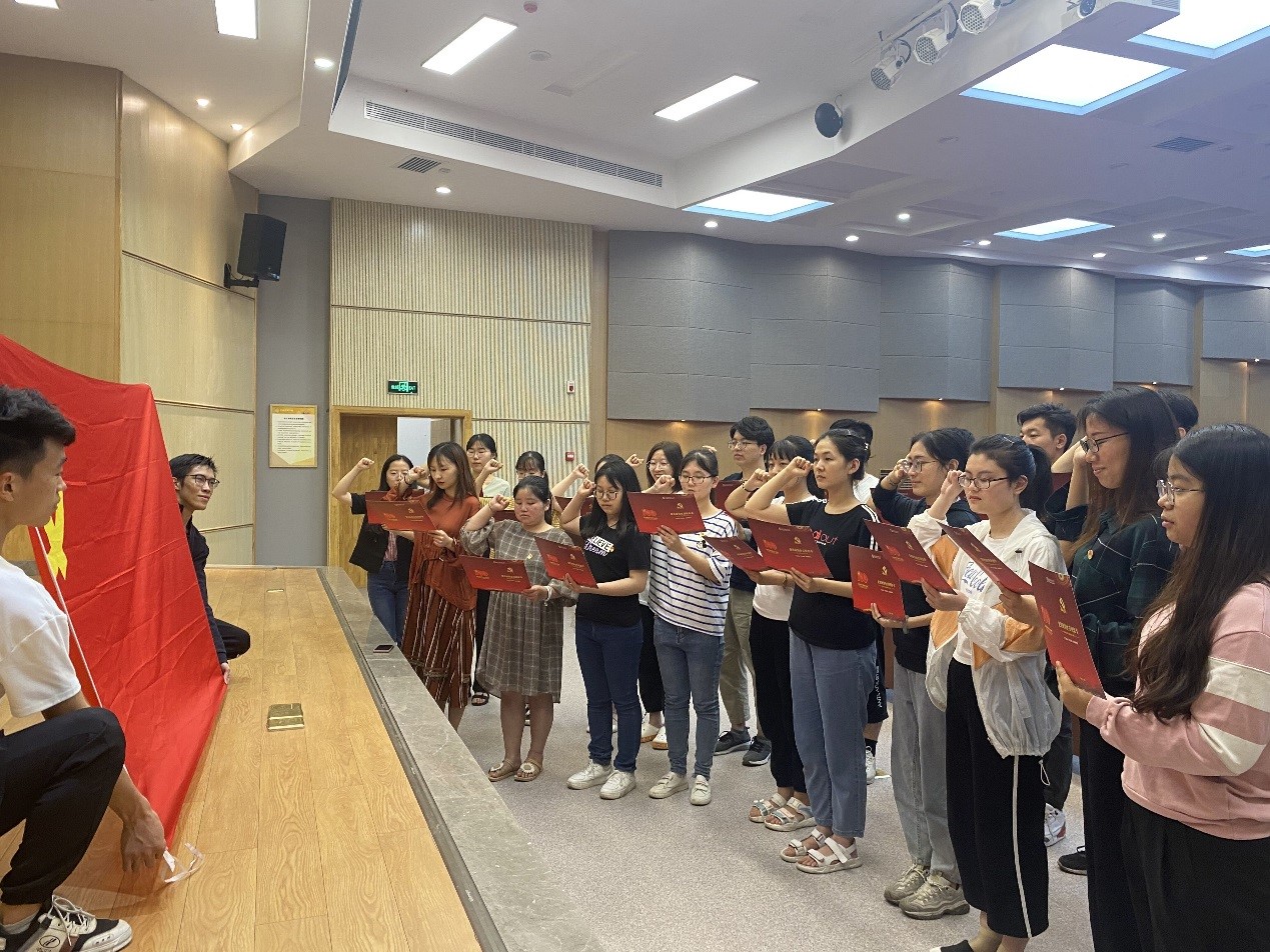 69bd4175a8784f0192b25ca9b1995f97.jpg 69bd4175a8784f0192b25ca9b1995f97.jpg