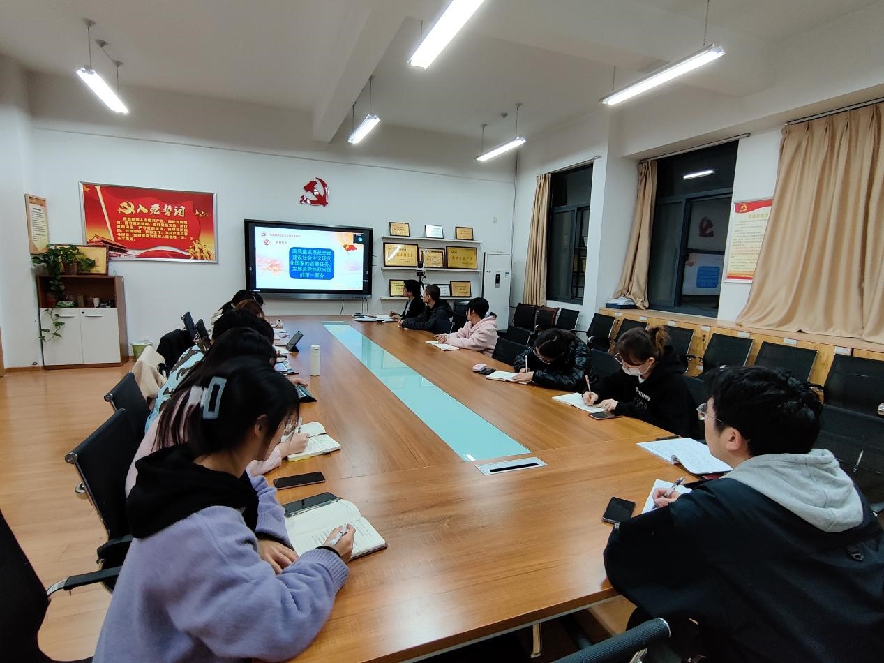 e35284440c624b33863348e52a176d83.jpg e35284440c624b33863348e52a176d83.jpg