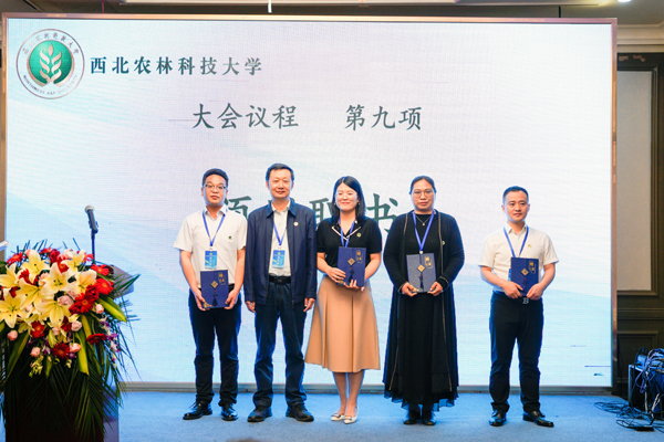 b19692bb53ac4c84b143ab9358dfb808.jpg 3.jpg